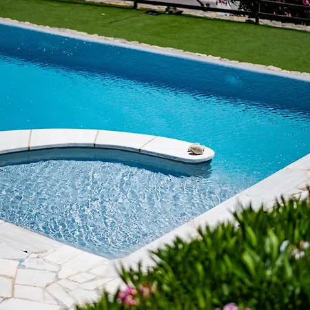 Melangio Private Pool & Sunrise Views - Location