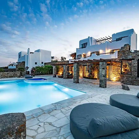 Melangio Private Pool & Sunrise Views - Location Villa *