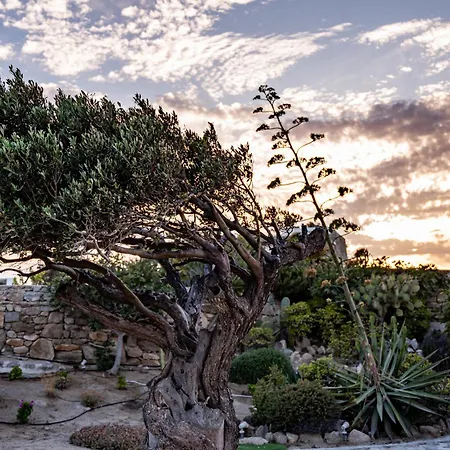 Melangio Private Pool&sunrise Views - Location